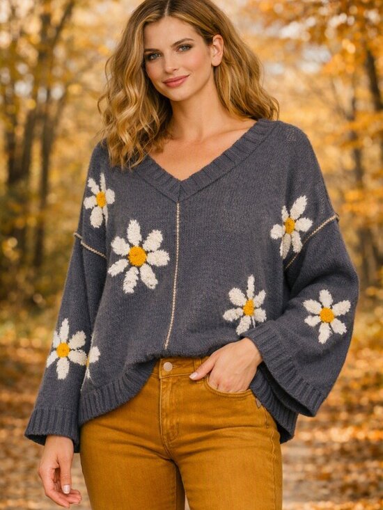 POL Sweaters - POL Gray Daisy Jacquard Knit Sweater Medium Oversized Cozy V-Neck Pullover